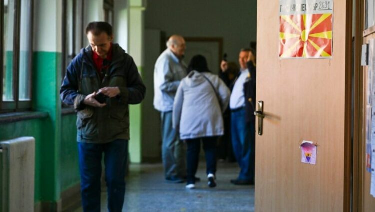 Maqedoni e Veriut, mbyllen kutitë e votimit të zgjedhjeve presidenciale