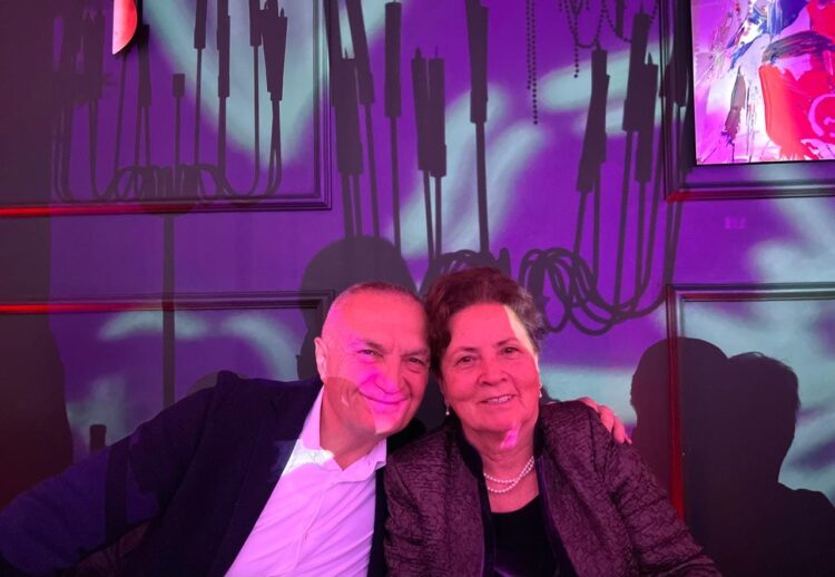 “Grua e hekurt”, Meta i uron ditëlindjen vjehrrës: Faleminderit për kujdesin…