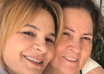 Monika Kryemadhi uron nënën  për ditëlindje: Të kërkoj ndjesë…