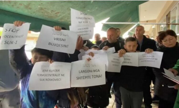 Fermerët e Roskovecit dhe Dimalit kundër ndërtimit të TEC-it: Do hyjmë në grevë urie