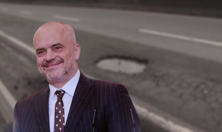 A nuk është turp t’i presim turistët me këto rrugë?!