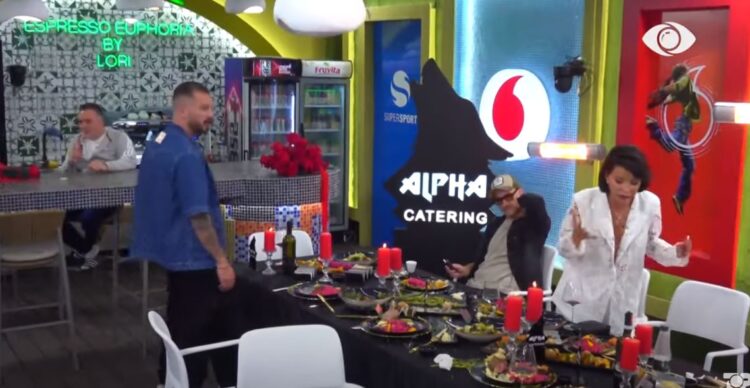 Ulërima dhe thyerje gotash mes banorëve, Roza s’duron dot: Mjaft!