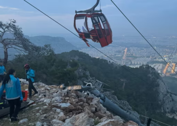 Prishet teleferiku, 1 i vdekur dhe 180 persona të bllokuar