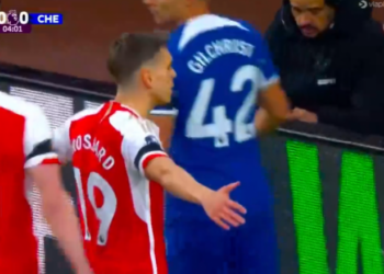 Vetëm katër minuta, “Topçinjtë” ndëshkojnë Chelsea (Video)