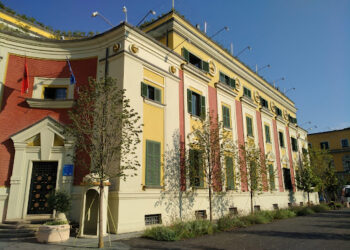 “Ushqenin” kompanitë e tyre me tendera, si u “fundosën” drejtorët e Bashkisë Tiranë