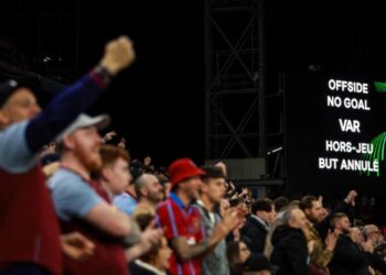 Suedia kundër të gjithëve, vendos heqjen e sistemit VAR në kampionat