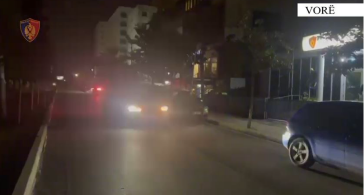 Vunë lëndë plasëse në një banesë, arrestohet 27 vjeçari…