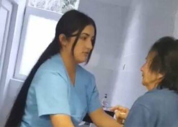 Dy vite më parë u publikua video kur infermierët e rrihnin brutalisht në azil, ndërron jetë e moshuara/ VIDEO