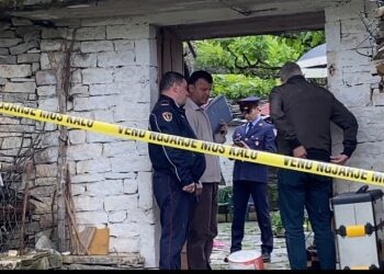 Dropull – Çifti i bashkëshortëve gjendet i vdekur në banesë, dyshohet se janë vrarë