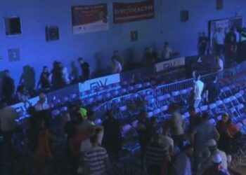 E rëndë në ndeshjen e shqiptarit, boksieri humb jetën në ring pas grushteve