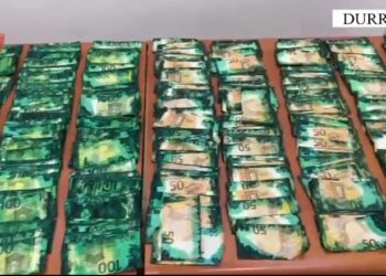 Vodhën 80 mijë euro në BE dhe tentuan t’i ‘pastronin’ në tregun shqiptar, arrestohen dy persona