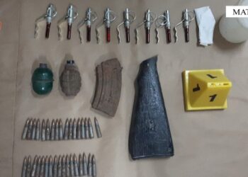 Dhunoi xhaxhanë dhe iu gjetën në banesë granata e municione, arrestohet 20-vjeçari