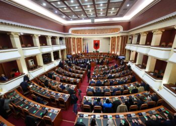 Të enjten ngrihet komisioni i posaçëm anti-korrupsion, 6 anëtarë PS dhe 5 opozita