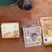 Tentoi të kaloj kufirin me lekë të padeklaruara, nis hetimi për 29-vjeçarin! Sekuestrohen 10 mijë euro