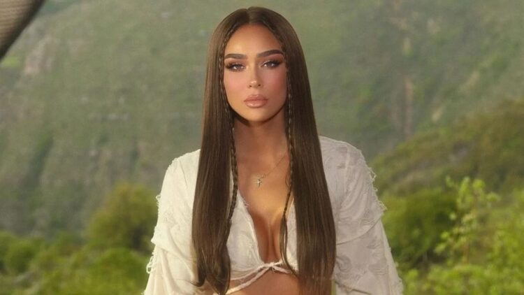 Video e Xhensilës duke puthur fëmijët rom bën xhiron e rrjetit: Do të laj dhe do të marr në shtëpi