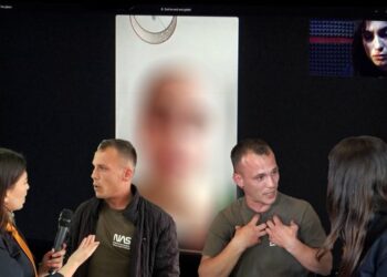 Manjaku dhunon grupin e Piranjave: Kam tatuazh sytë e saj, do e thyej kameran! Gruaja: Do vras veten!