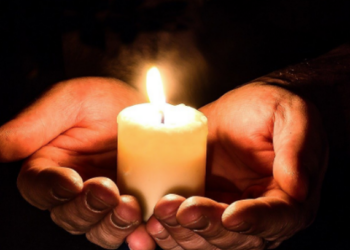 Tentuan t’i vidhnin makinën e tij, aktori qëllohet për vdekje nga hajdutët