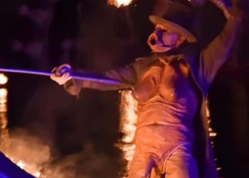 Bashkinë Tiranë organizon shfaqje nudiste dhe me rituale satanike për fëmijët! Alarmohet pastori/ FOTO