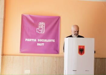 Zgjedhjet për delegatët e Kongresit të Ri të Partisë Socialiste, voton Edi Rama