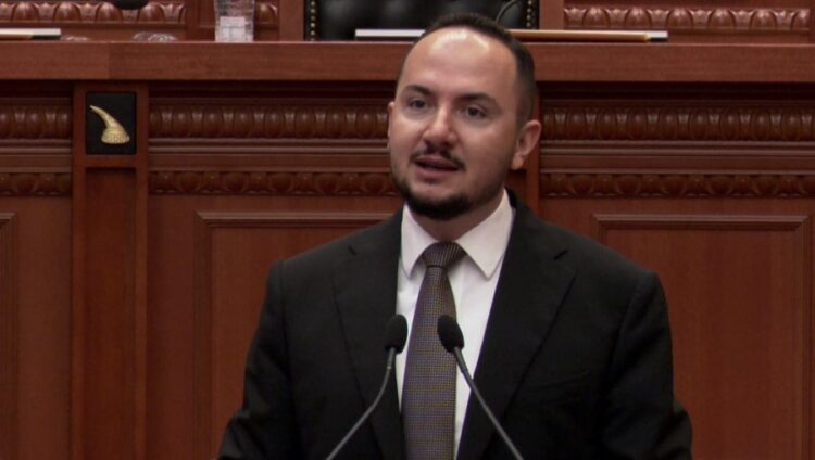 Salianji-Ballës: Distancohu nga deklarata e Vocajt për burrin e ministres Ibrahimaj