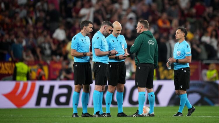 Finalja Partizani–Egnatia/ Zbulohen emrat e asistentëve të Anthony Taylor, do të gjykojnë së bashku edhe në “Euro 2024”