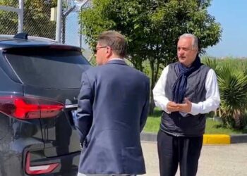 Eurodeputeti grek viziton Belerin në burgun e Fierit