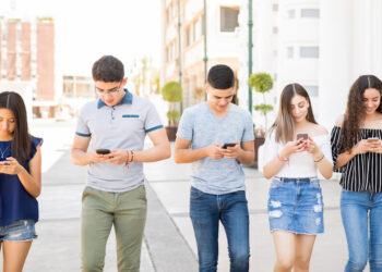 Përgatituni për Gjeneratën Z! Të rinjtë shqiptarë duan paga 800 – 1200 euro