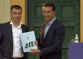 Denoncimi: Arben Maloku i bashkisë përfitoi leje ndërtimi dhe 34 mln euro tendera nga Veliaj