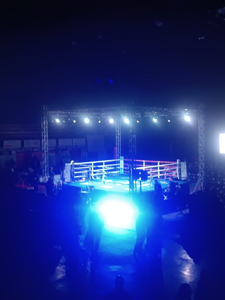 “Shqiponja” që fluturon në Itali, Ervis Lala kërkon titullin “Italiano Supermedi” në boks