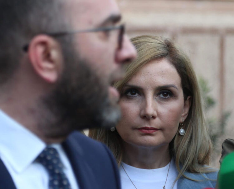 Sot kalon për votim rezoluta anti-korrupsion, opozita akoma pa qëndrim