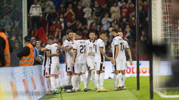 Legjionarët/ Asllani kurorëzohet kampion me Interin. Laçi e Tuci fitojnë titullin me Sparta Prague