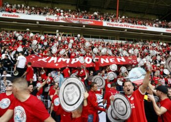 PSV matematikisht kampion në Holandë