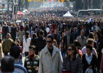 Raporti gjinor, në Shqipëri mbizotëron gjinia femërore, meshkujt në ‘rënie’