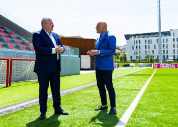 Nga zhvillimi i vrullshëm i futbollit deri te Shqipëria në Europian, Presidenti Duka rrëfen evolucionin e FSHF-së