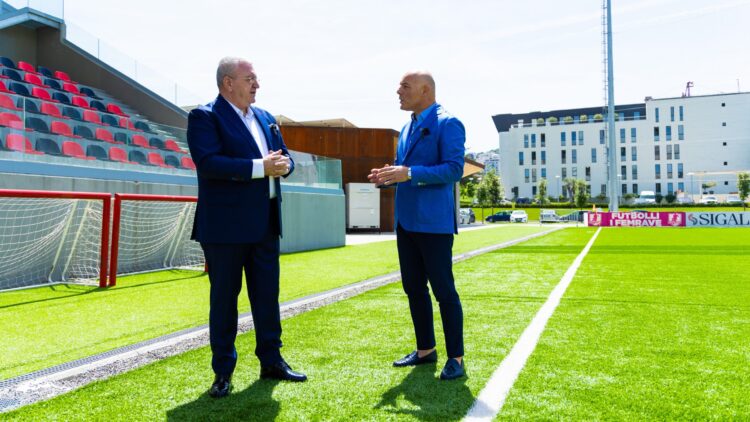 Nga zhvillimi i vrullshëm i futbollit deri te Shqipëria në Europian, Presidenti Duka rrëfen evolucionin e FSHF-së