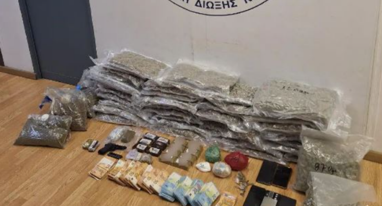 Drogë dhe para, arrestohen 3 shqiptarë në Greqi – Emrat