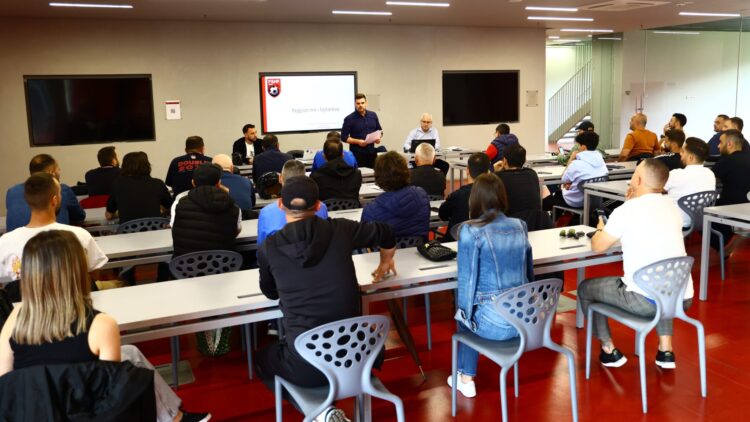 FSHF angazhon klubet për përdorimin e sistemit të menaxhimit të aktivitetit të futbollit