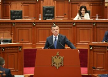 Taulant Balla mbron skandalin te Magjistratura: Arben Rakipi jurist i nderuar