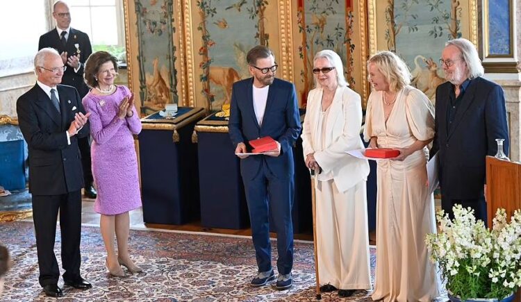 Grupi legjendar ABBA marrin nderimin e rrallë nga mbreti suedez