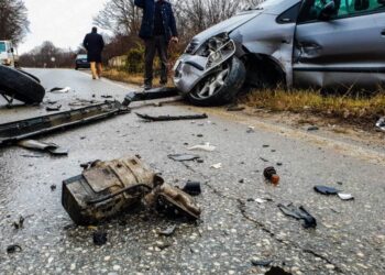 Aksident në Kuçovë, i riu përplas këmbësorin 17-vjeç!