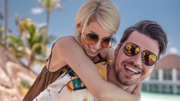 Feston ditëlindjen, Alban Skënderaj me një dedikim të veçantë për bashkëshorten