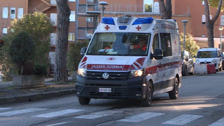 Italia vendosi ta dëbonte, shqiptari i vë flakën vetes në sy të gruas