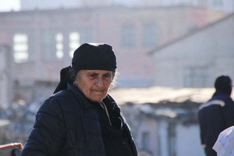 Nënë Liza kujton natën e shembjes së banesës: S’më lanë të merrja as rrobat e vdekjes