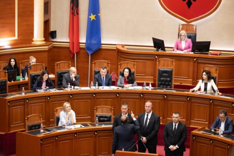 Gazmend Bardhi bllokon foltoren: Kemi kërkuar interpelancë urgjente me kryeministrin