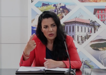 Balluku kërcënon vartësit: Jeni grup i strukturuar kriminal, do iu çoj në SPAK