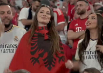 Zbulohet identiteti i bukuroshes me flamurin shqiptar/ FOTO