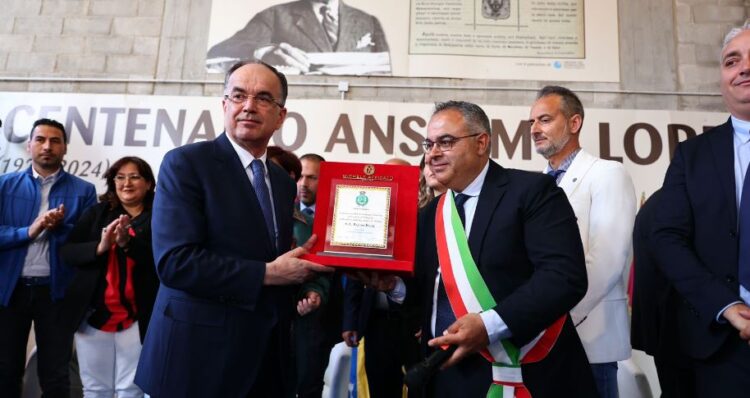 Presidenti Begaj shpallet “Qytetar Nderi” i arbëreshëve të Kalabrisë