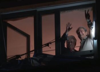 Ish-eurodeputeti gjerman flet nga shtëpia e Berishës: Nuk mbahet i arrestuar lideri i opozitës…