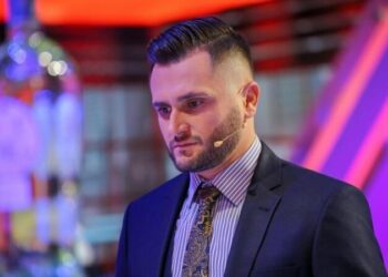 “Ajka është lule e bukur e gjakut tim”, Bes Kallaku flet i përlotur për dashurië e madhe të jetës