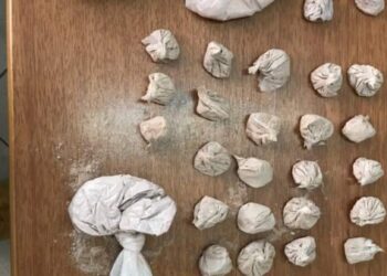 Shisnin lëndë narkotike në zonën e “Bllokut”, dy të arrestuar në Tiranë